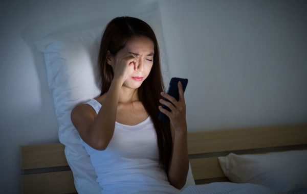 5 lưu ý khi dùng smartphone vào ban đêm để bảo vệ giấc ngủ ngon